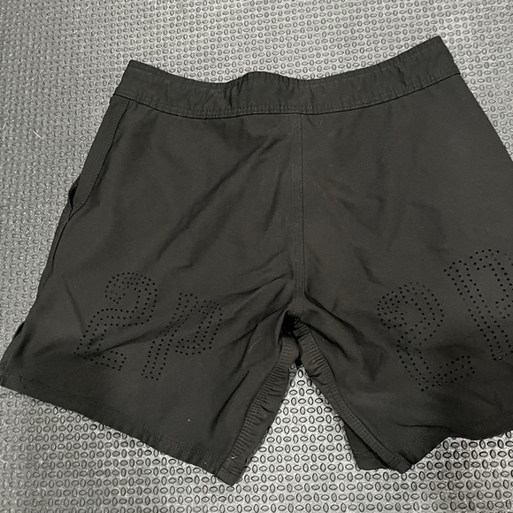 2 pairs of Medium 2POOD wod shorts - Picture 1 of 4